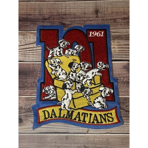 101 DALMATIANS"DISNEY" WILLABEE & WARD DISNEY PATCH - Picture 1 of 3